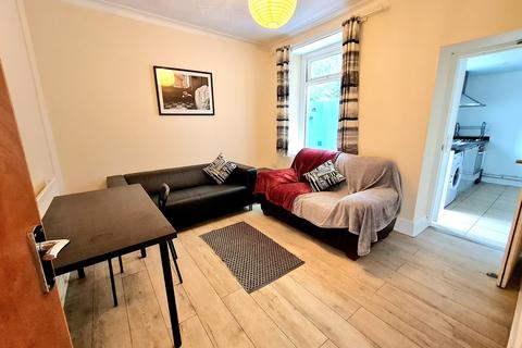 2 bedroom end of terrace house for sale, Canaan Row, St. Thomas, Swansea, City And County of Swansea.