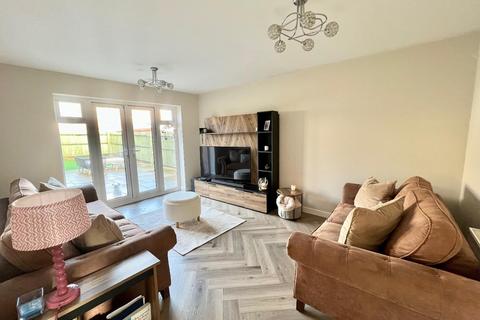 4 bedroom detached house for sale, Clos Pwll Clai, Tondu, Bridgend County Borough, CF32 9BZ
