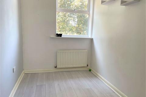 2 bedroom flat to rent, 79 New Street Erdington, Birmingham, West Midlands, B23
