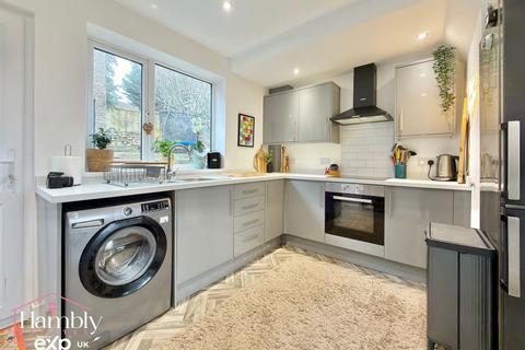 3 bedroom semi-detached house for sale, Sycamore Road South, Pontypool NP4