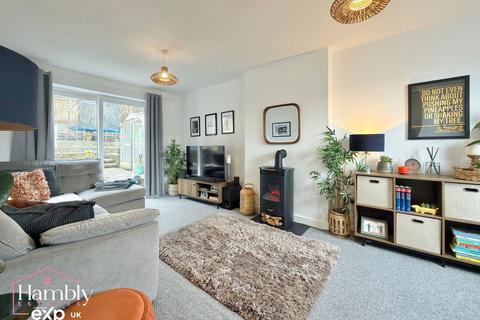 3 bedroom semi-detached house for sale, Sycamore Road South, Pontypool NP4