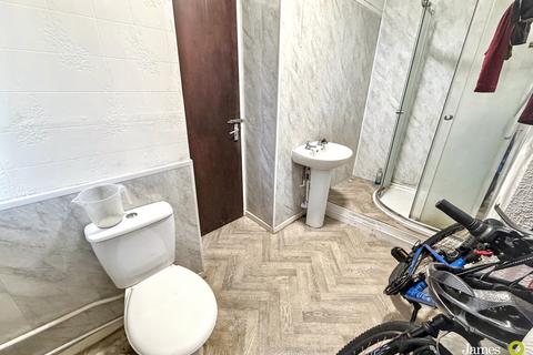 6 bedroom terraced house for sale, Broadway, Pontypridd CF37