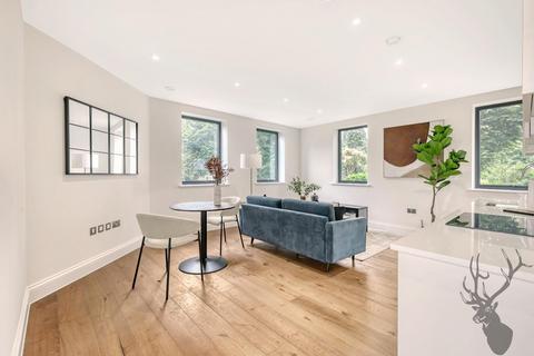 2 bedroom apartment to rent, Old Oak House, London