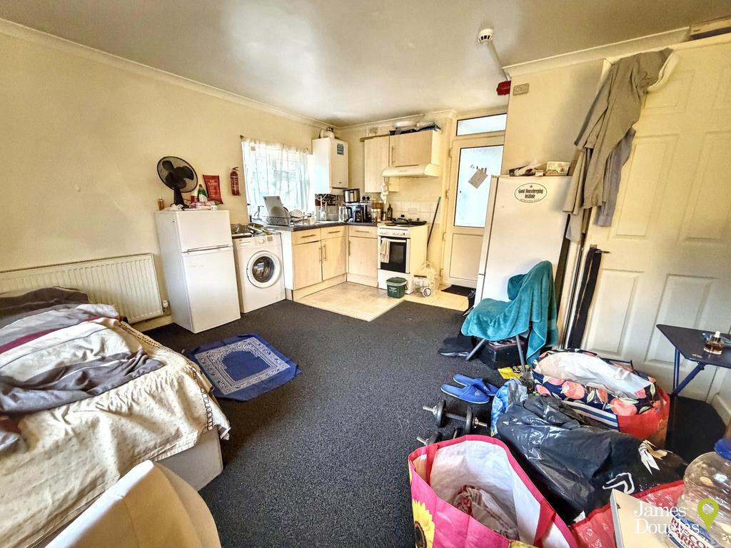 ST1 Bed Liv Kit