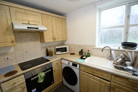 2 bedroom flat for sale, Harvard Grove, Salford, M6