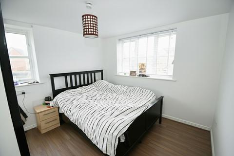 2 bedroom flat for sale, Harvard Grove, Salford, M6