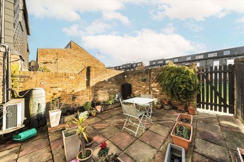 3 bedroom terraced house for sale, Church Green, London SW9