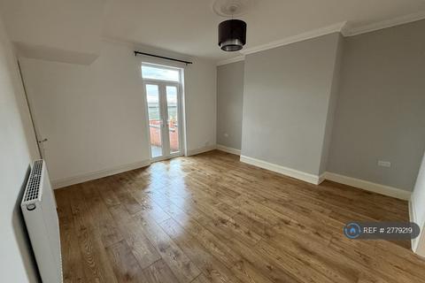 3 bedroom terraced house to rent, The Avenue, Coxhoe, Durham, DH6