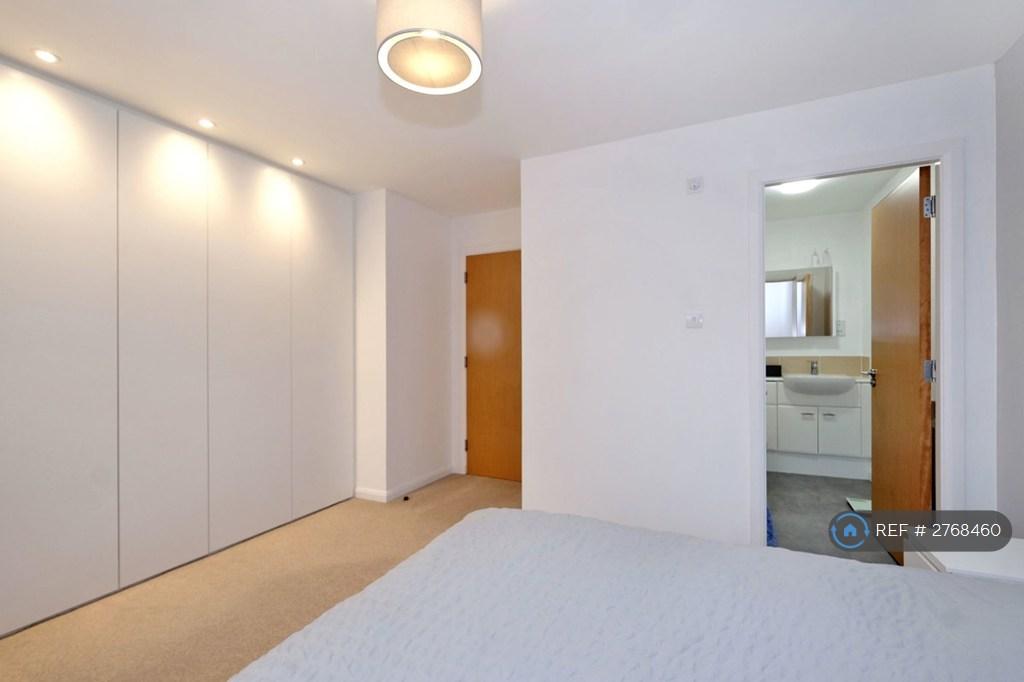 Master Bedroom &amp; En Suite
