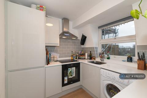 1 bedroom flat to rent, Tooting High Street, London, SW17