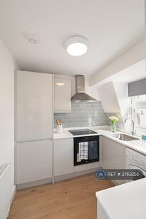 1 bedroom flat to rent, Tooting High Street, London, SW17