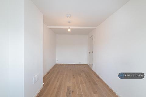 1 bedroom flat to rent, Tooting High Street, London, SW17