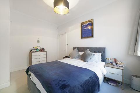 1 bedroom semi-detached house to rent, Perham Road, London, W14