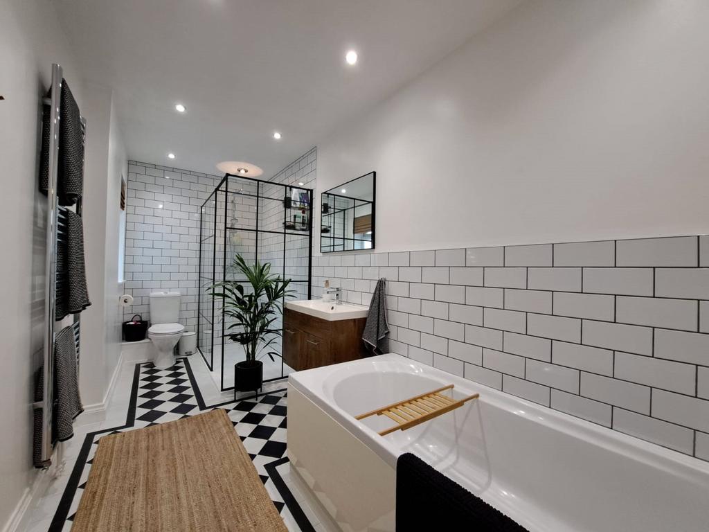 Luxuary Bathroom