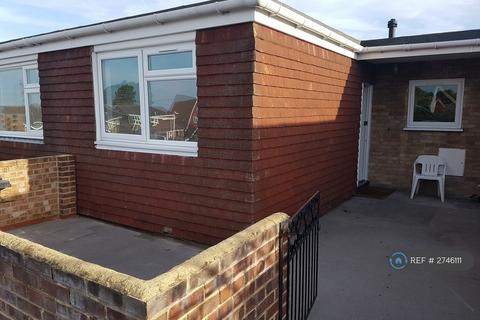2 bedroom flat to rent, Istead Rise, Istead Rise, DA13