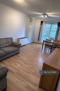 2 bedroom flat to rent, Kensington Court, Enfield, EN2