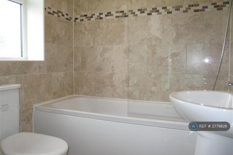2 bedroom terraced house to rent, Mulberry Street, Stoke-On-Trent, ST1