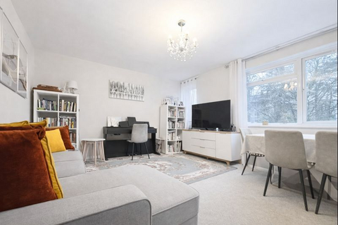 undefined, Augustus Road, SOUTHFIELDS SW19