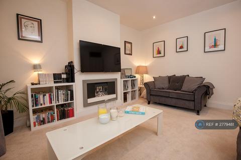 2 bedroom flat to rent, Strawberry Vale, Twickenham - Strawberry Hill, TW1