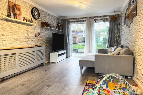 3 bedroom end of terrace house for sale, Holts Close, Leicester, Leicestershire