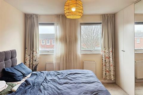 3 bedroom end of terrace house for sale, Holts Close, Leicester, Leicestershire