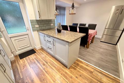 3 bedroom semi-detached house for sale, Highbank Drive, Manchester