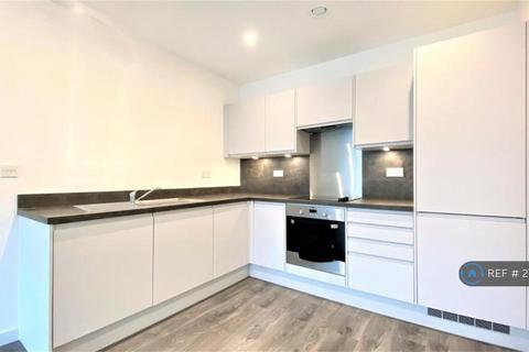 2 bedroom flat to rent, Carnation Gardens, Hayes, UB3