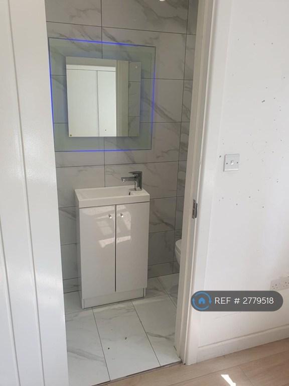 Modern Ensuites