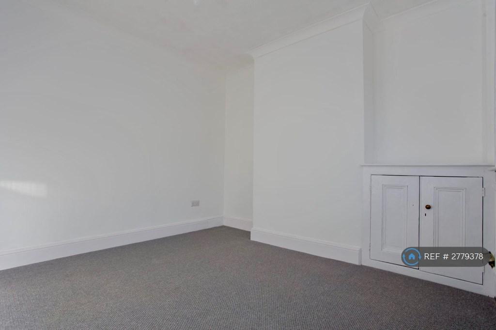 Front Room Or Bedroom