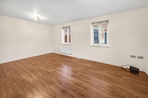 3 bedroom detached house to rent, Daisy Avenue, Newton-Le-Willows, WA12