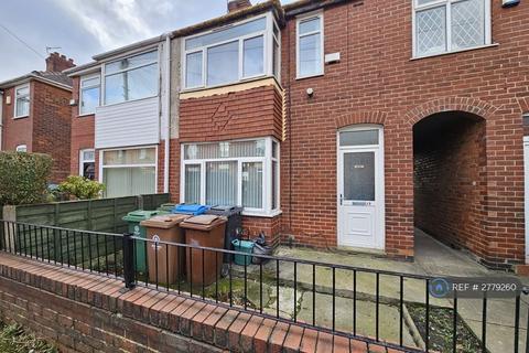 2 bedroom terraced house to rent, Lancaster Street, Chadderton, Oldham, OL9
