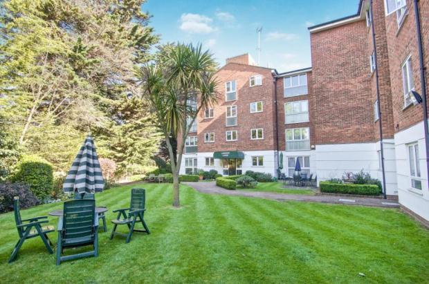 2 bedroom flat for sale