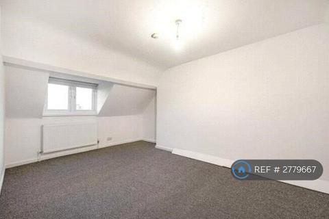 2 bedroom flat to rent, Holmesdale Road, London, SE25