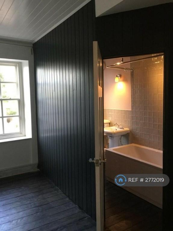 3rd Bedroom En Suite Bathroom