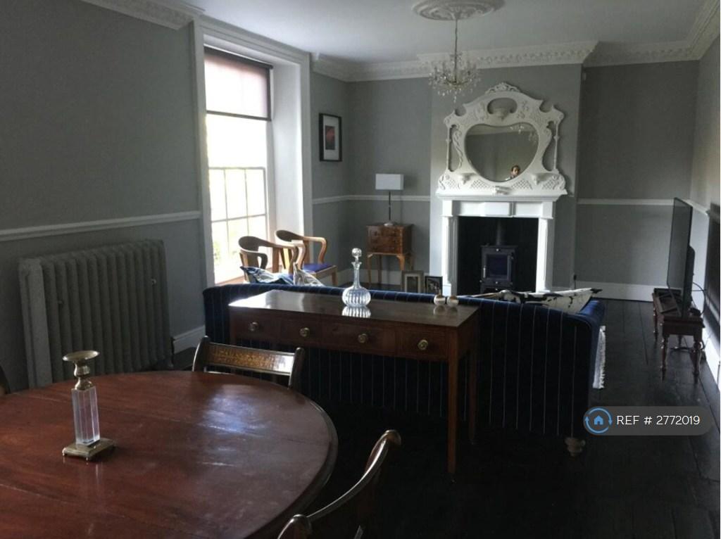 Lounge Dining Room