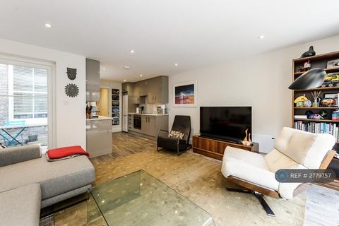 2 bedroom flat to rent, Elephant & Castle, London, SE11