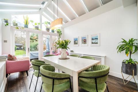 undefined, Holmesdale Road, Teddington TW11