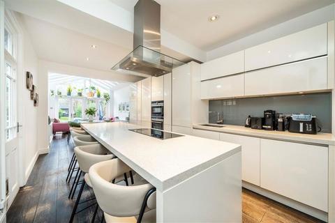 undefined, Holmesdale Road, Teddington TW11