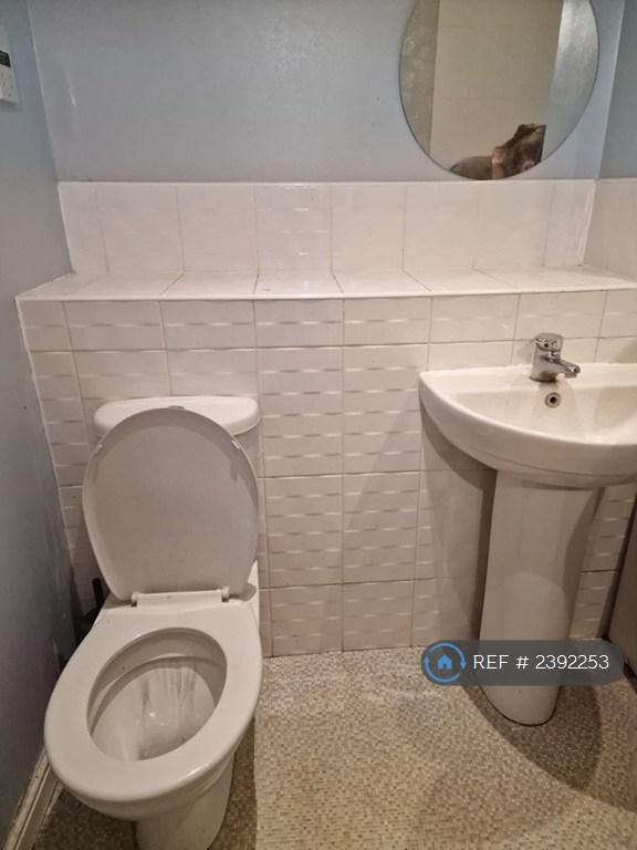 Main Bathroom