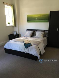 1 bedroom in a house share to rent, Mill Road, Walsall, WS4