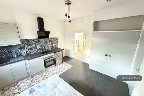 1 bedroom in a house share to rent, Holly Road, Edgbaston, Birmingham, B16