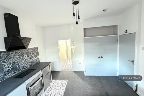 1 bedroom in a house share to rent, Holly Road, Edgbaston, Birmingham, B16
