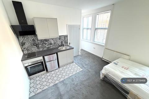 1 bedroom in a house share to rent, Holly Road, Edgbaston, Birmingham, B16
