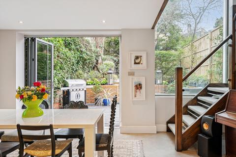 5 bedroom terraced house for sale, St. James's Drive, London SW17