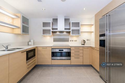 2 bedroom flat to rent, Marina Point, London, SW6