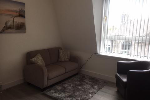 2 bedroom flat to rent, George Street, Aberdeen, AB25