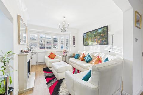 4 bedroom house for sale, Field End Road, Ruislip HA4