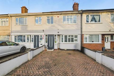 4 bedroom house for sale, Field End Road, Ruislip HA4