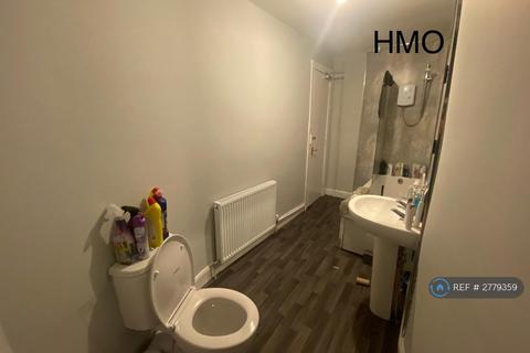 4 bedroom flat to rent, Woodlands Drive, Glasgow, G4