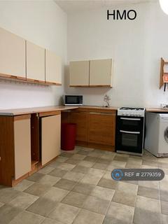 4 bedroom flat to rent, Woodlands Drive, Glasgow, G4